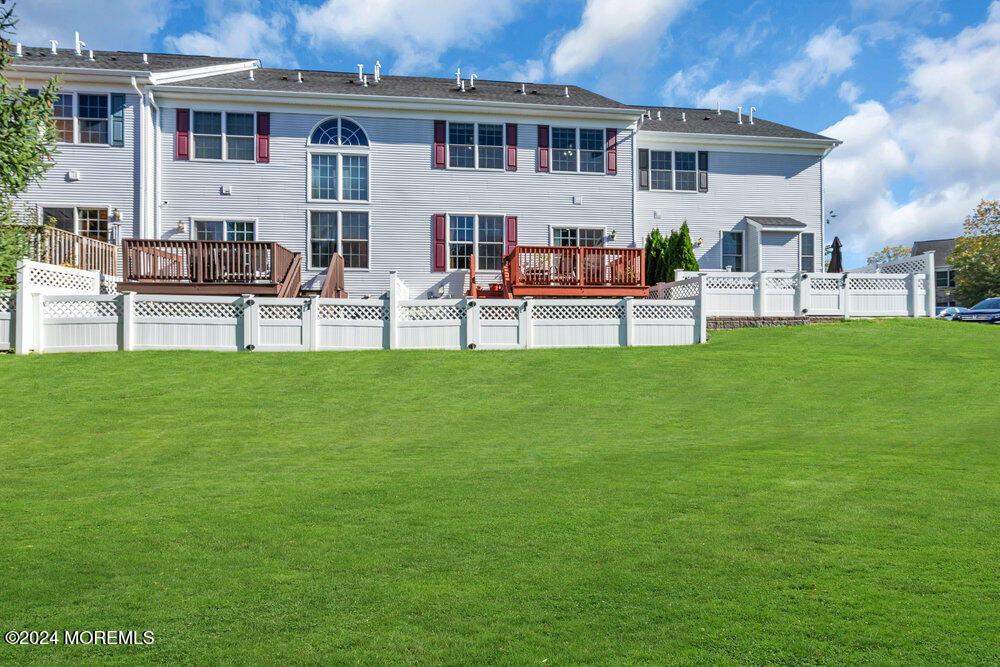 92 Deepwater Circle