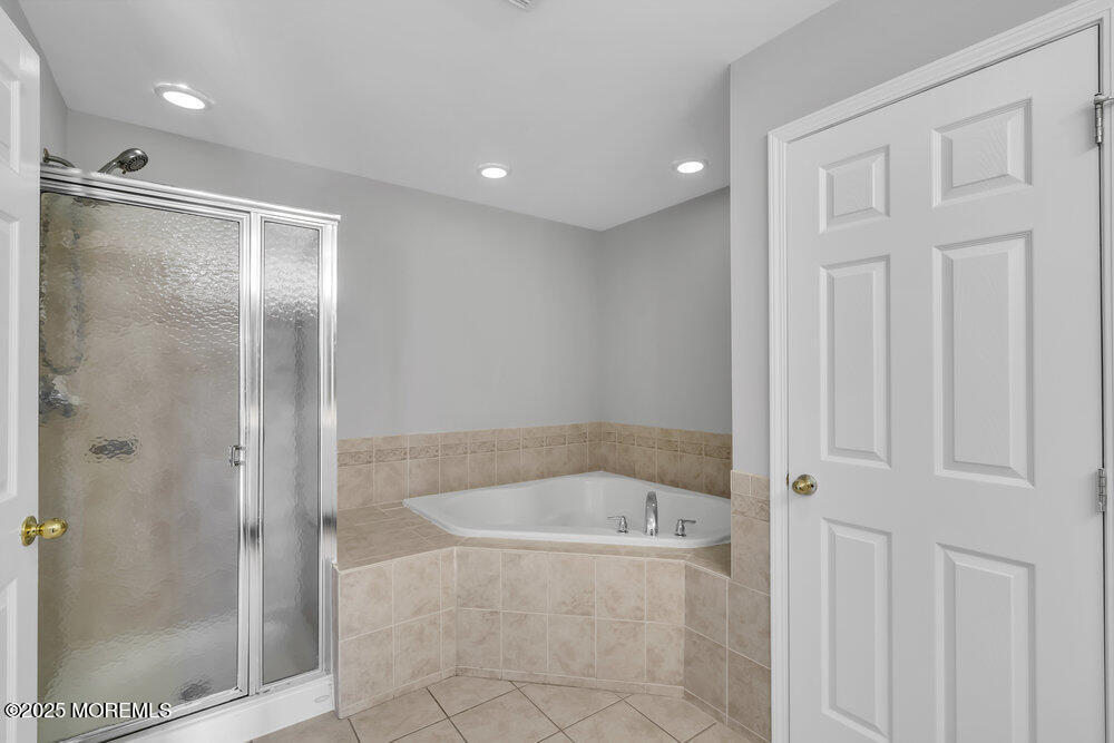 64 Deepwater Circle