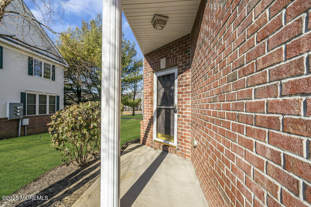 64 Deepwater Circle