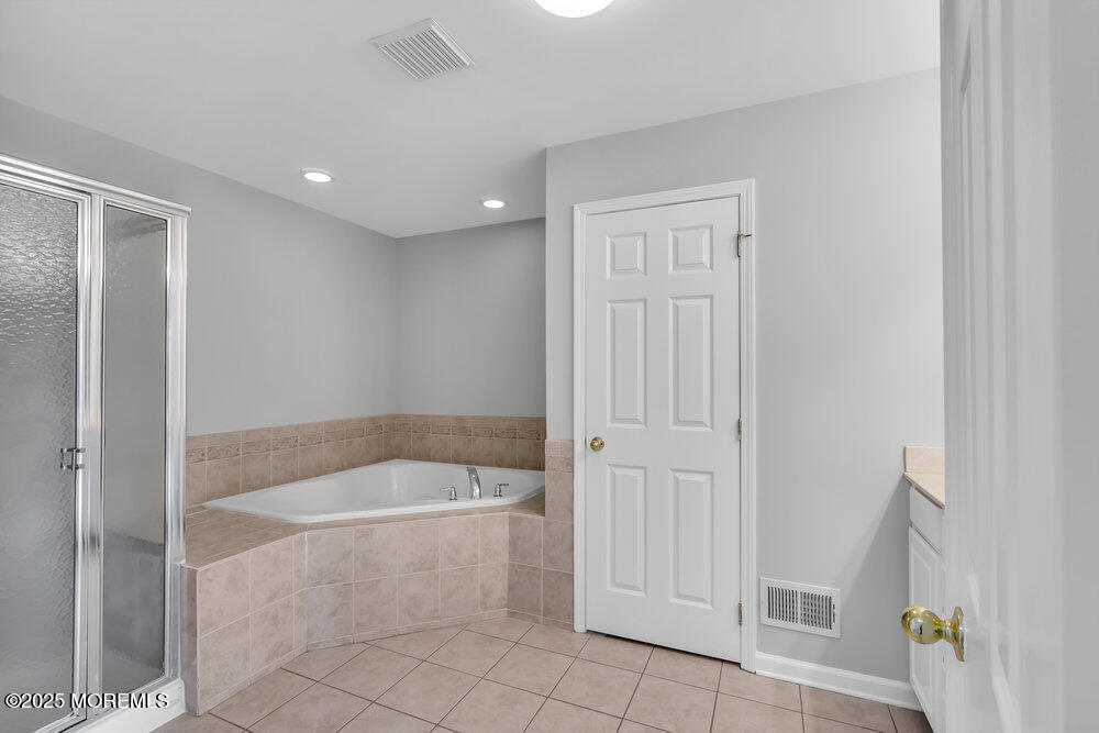 64 Deepwater Circle