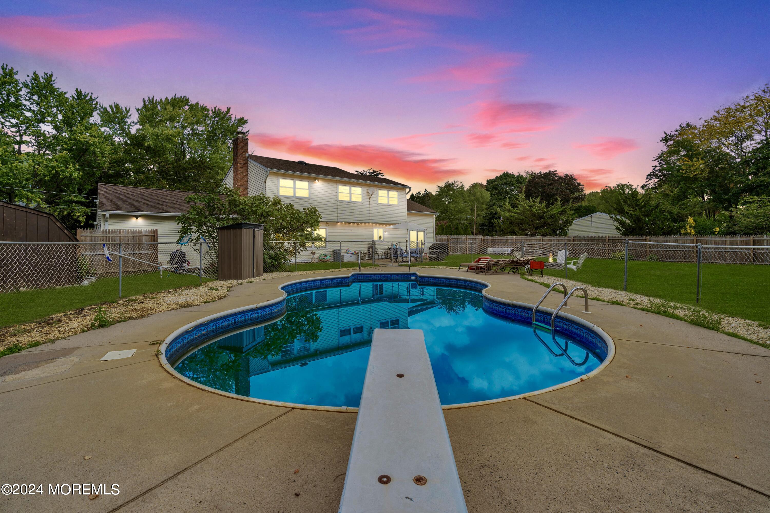 16 Mulberry Lane