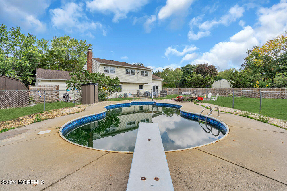 16 Mulberry Lane