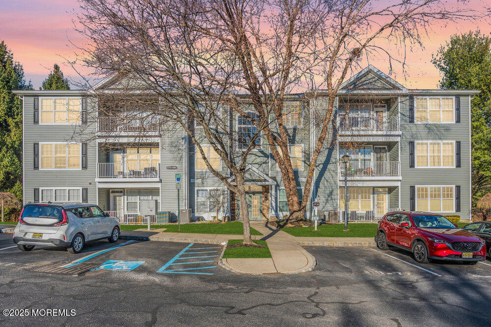 583 Saint Andrews Place