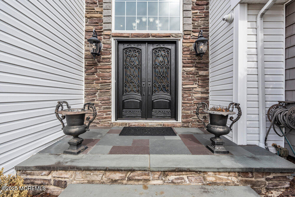 12 Jennifer Drive