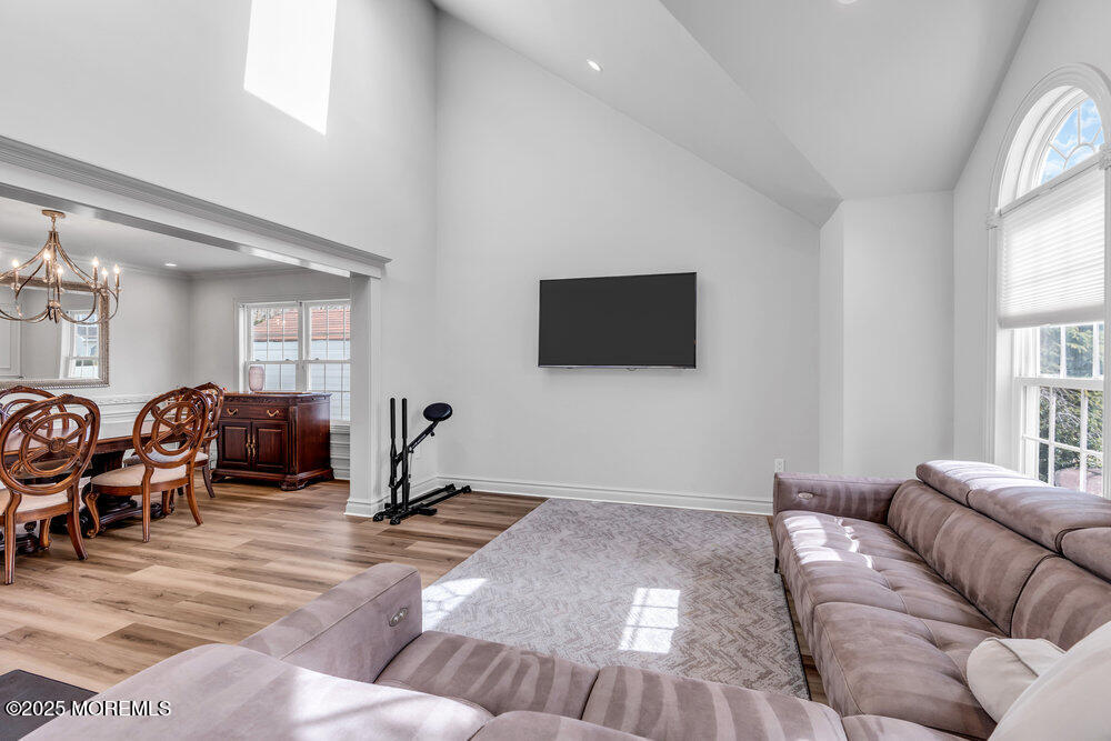 12 Jennifer Drive