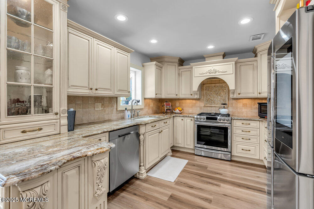 12 Jennifer Drive