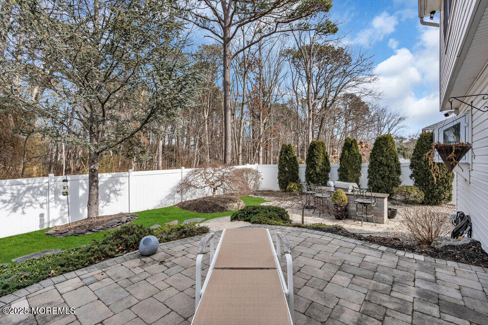 12 Jennifer Drive
