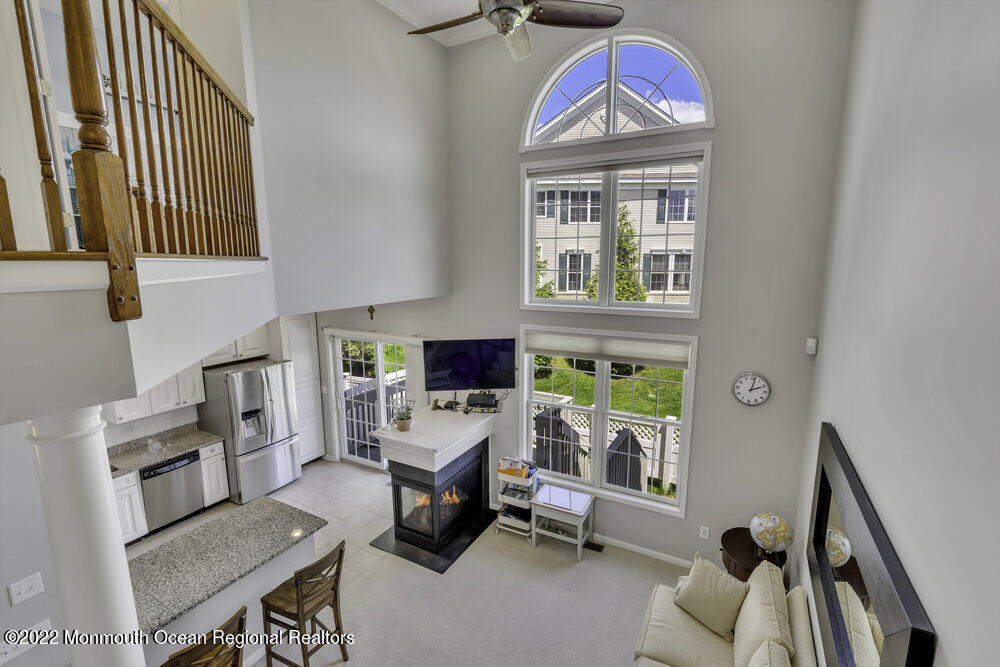 22 Hummingbird Drive