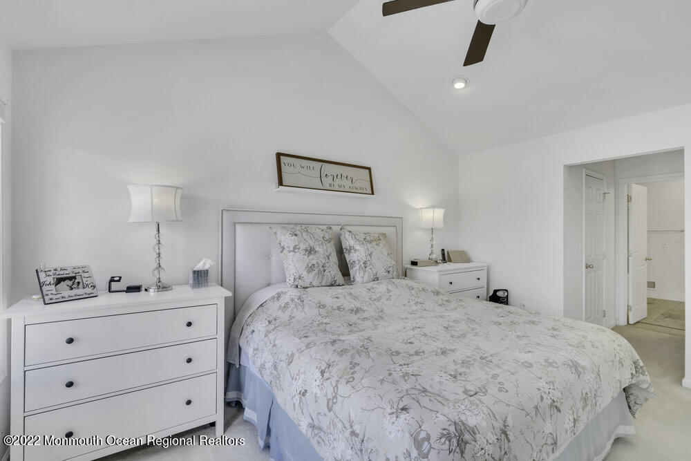 22 Hummingbird Drive