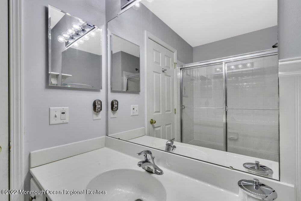 22 Hummingbird Drive