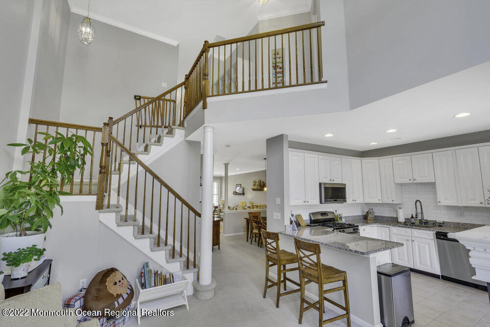 22 Hummingbird Drive
