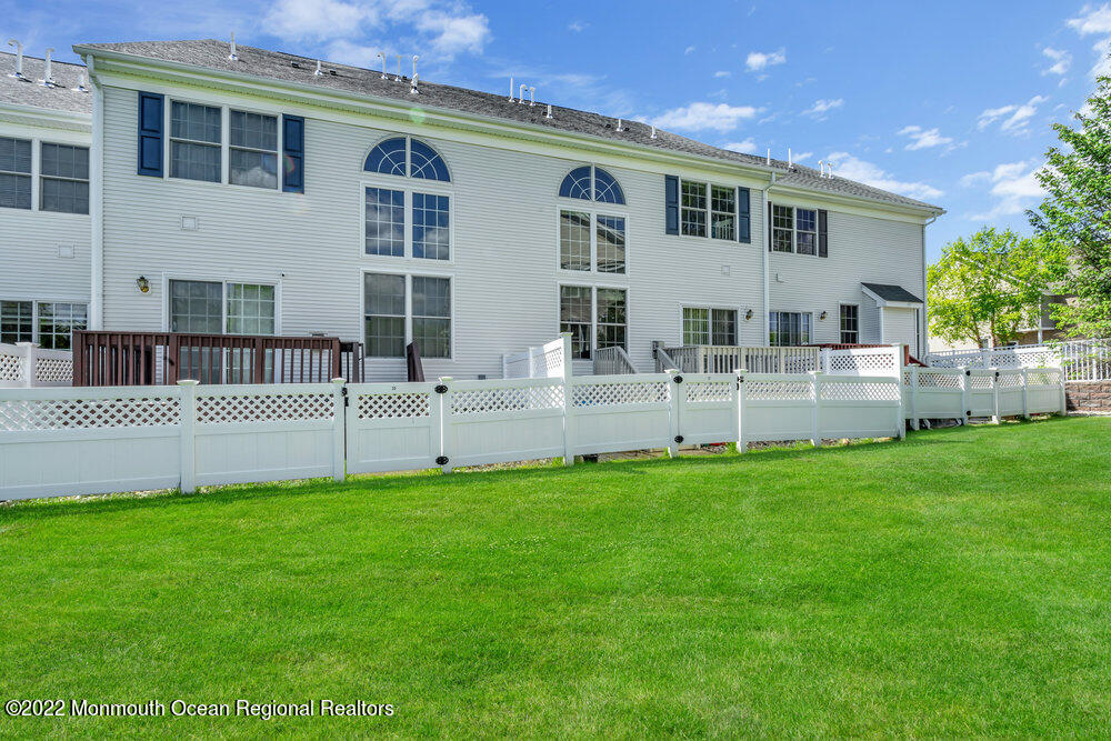 22 Hummingbird Drive