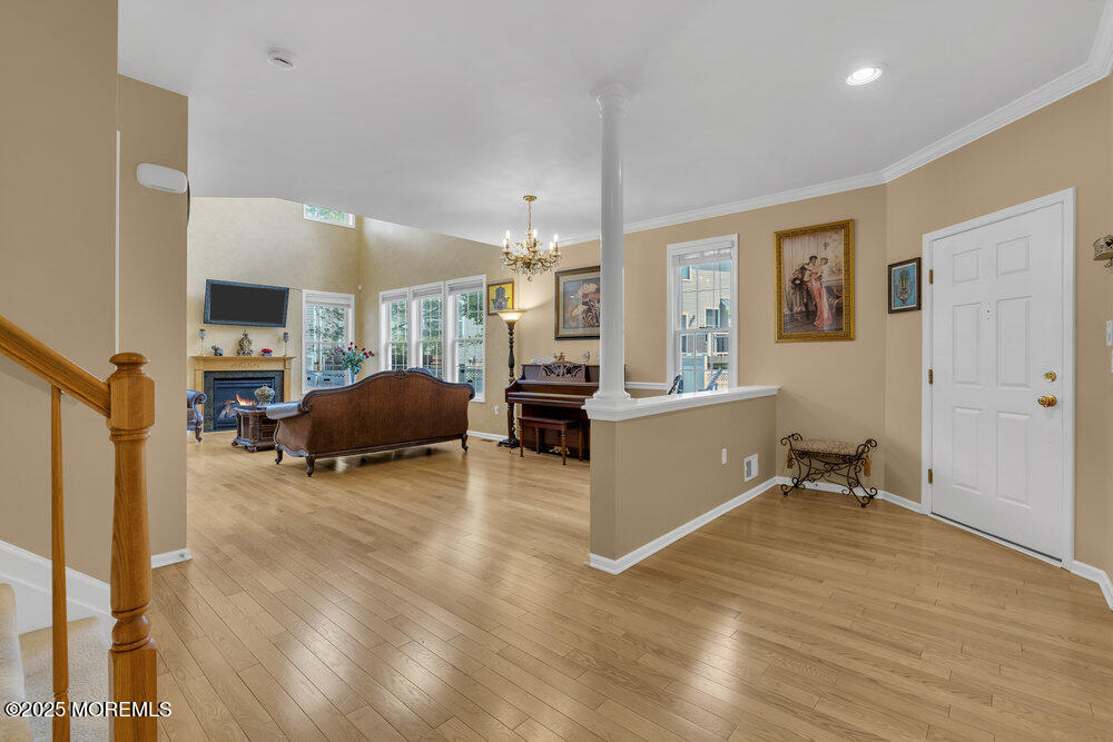 7 Hummingbird Drive