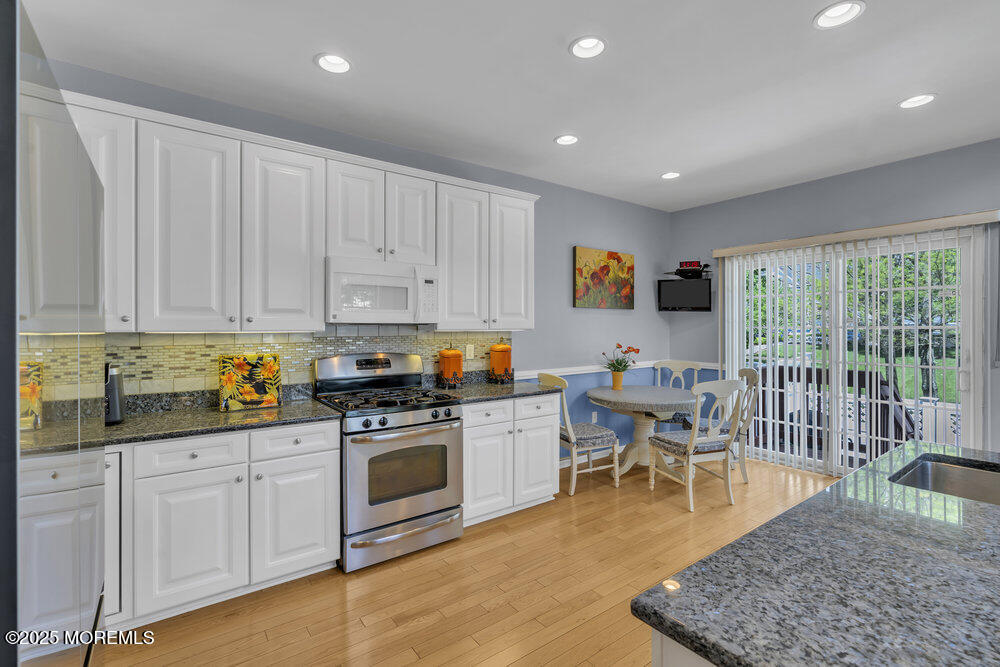 7 Hummingbird Drive