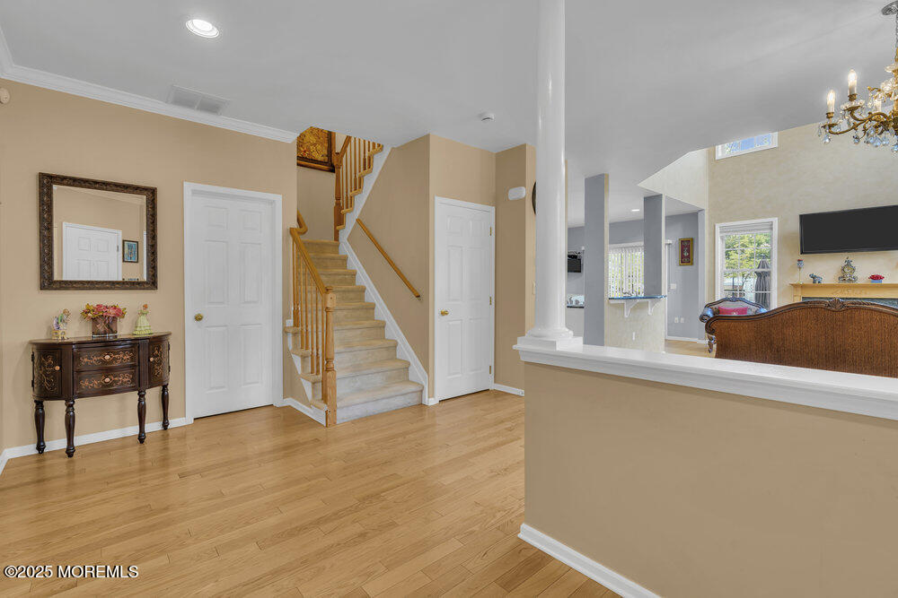 7 Hummingbird Drive
