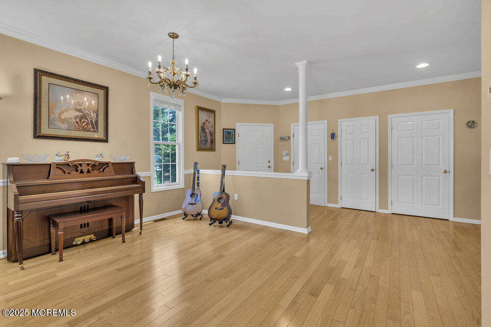 7 Hummingbird Drive