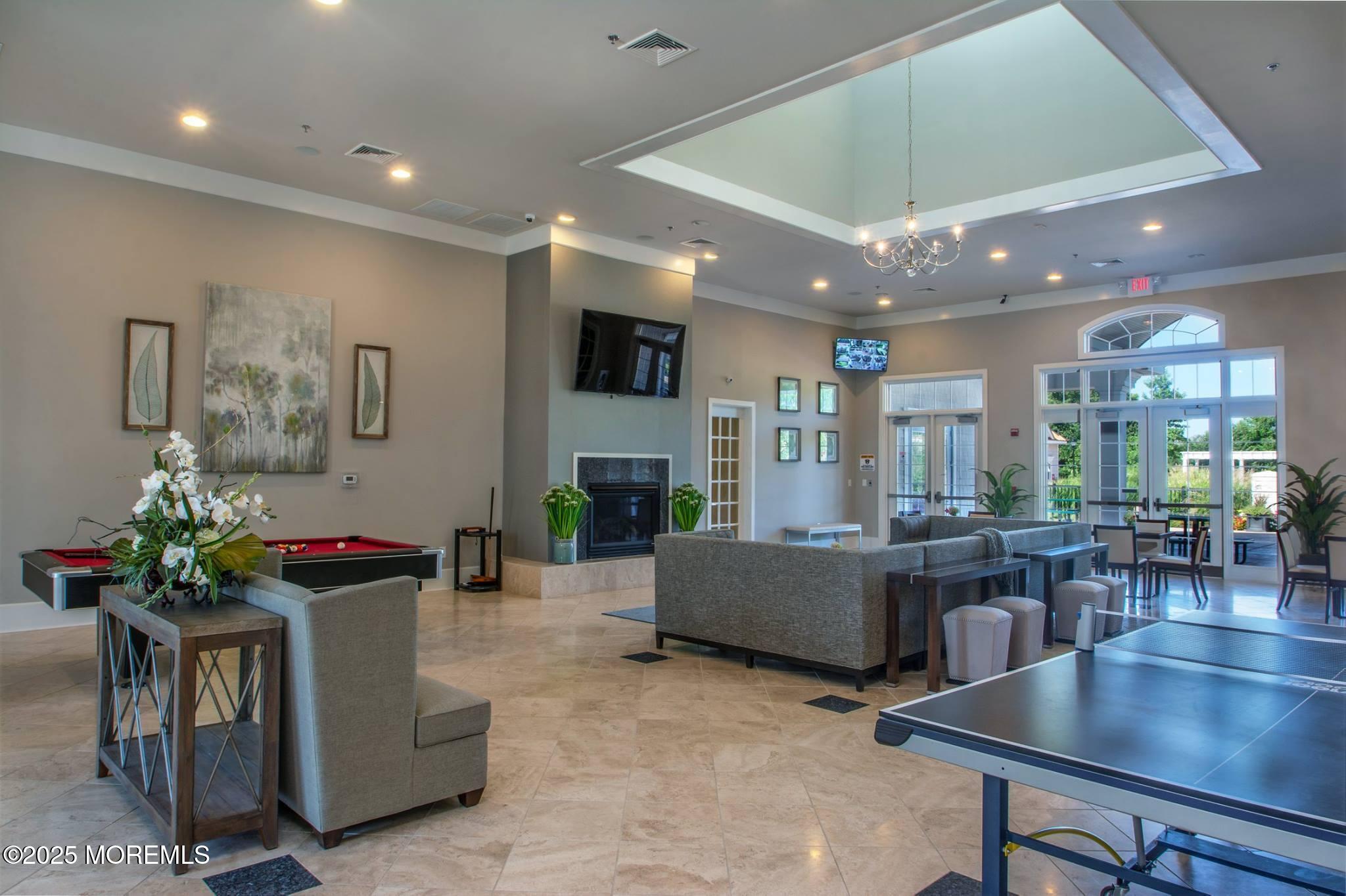 7 Hummingbird Drive