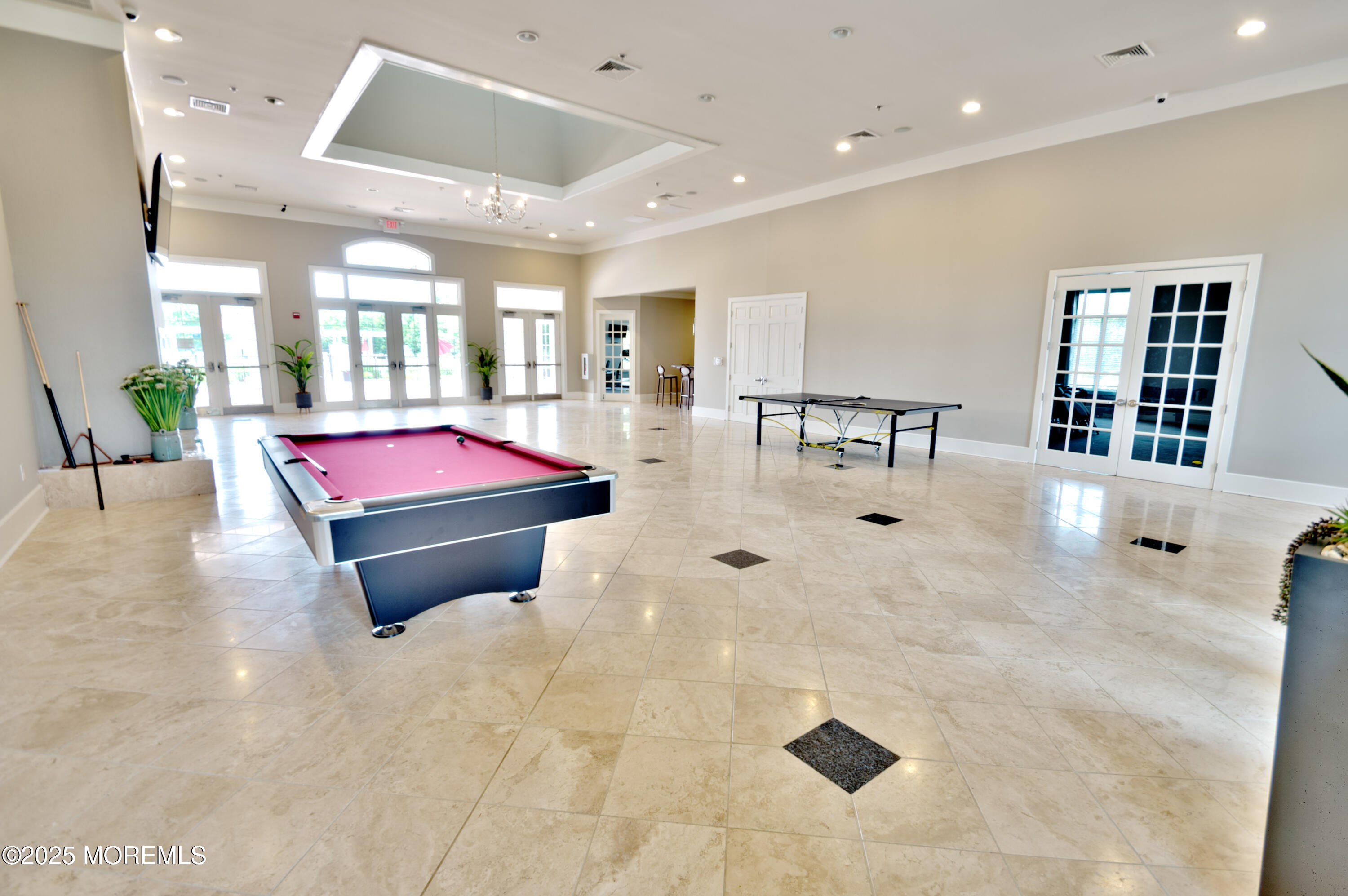 7 Hummingbird Drive