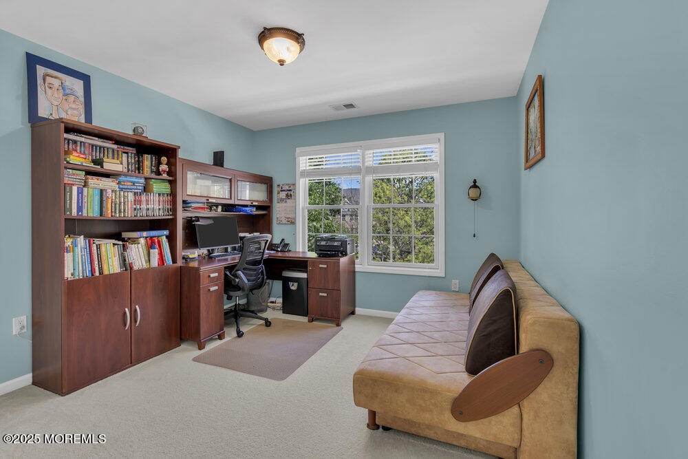 7 Hummingbird Drive