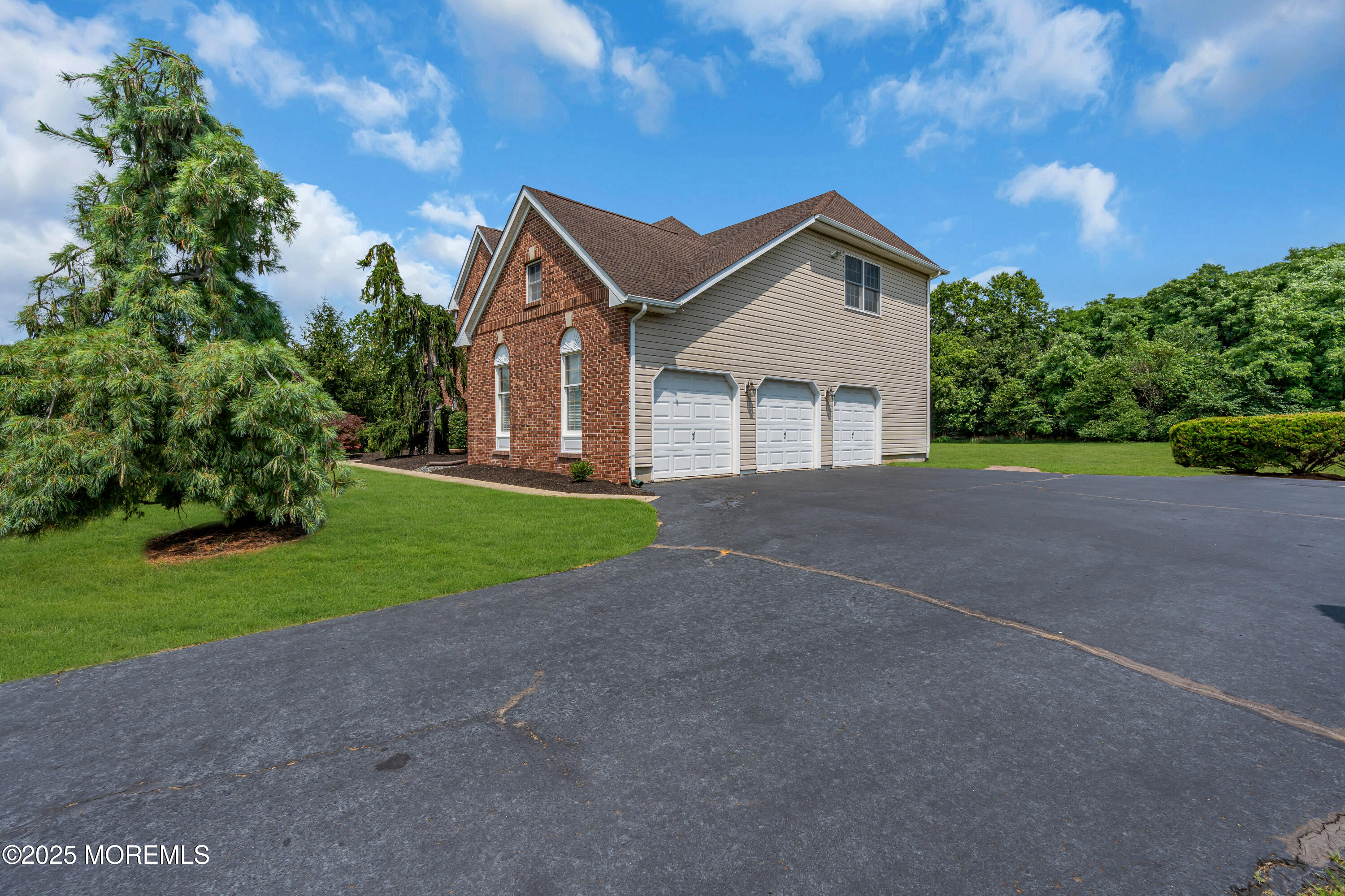 13 Turtle Hollow Drive