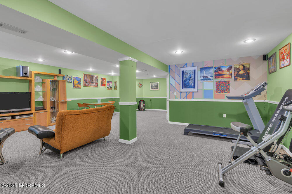 7 Hummingbird Drive