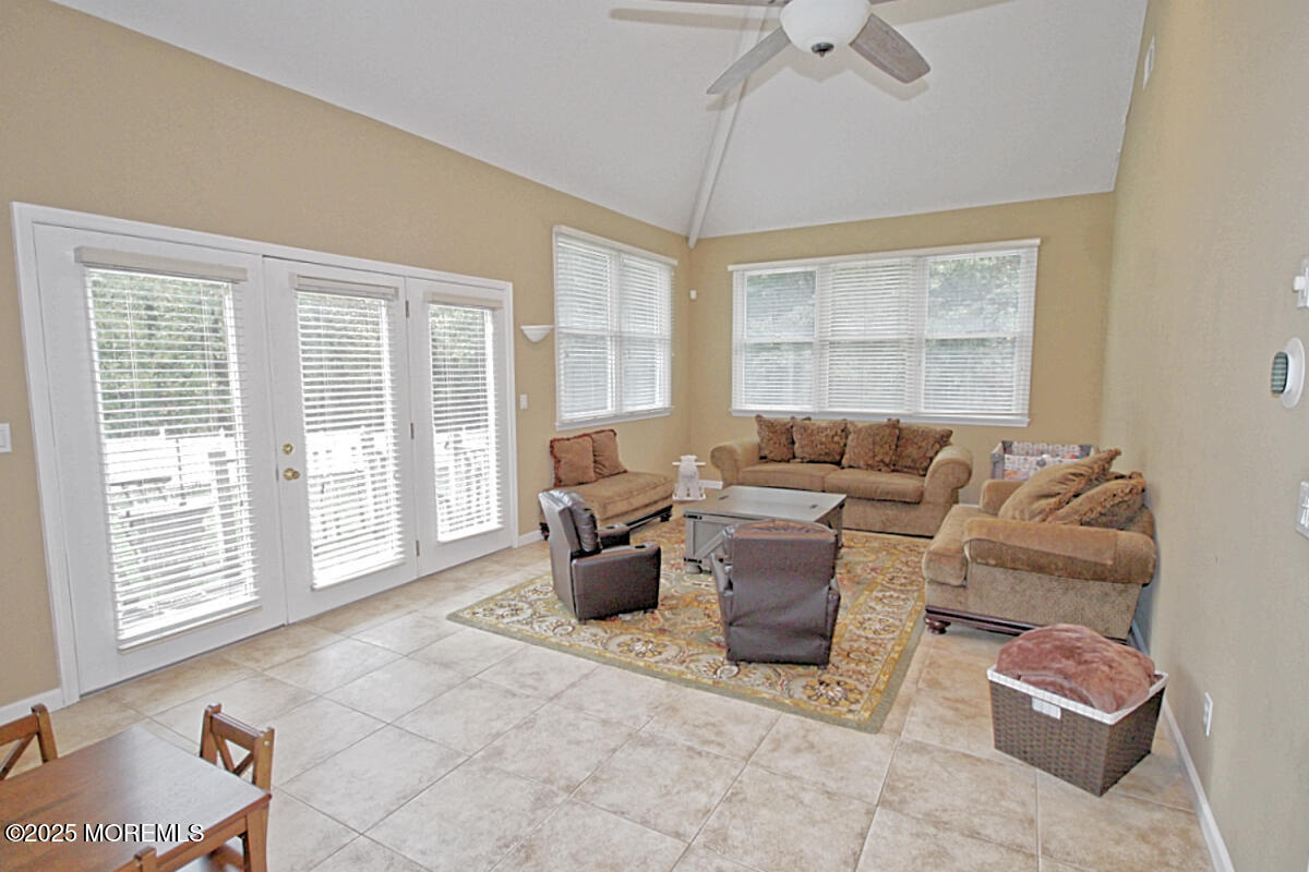 323 Freehold Englishtown Road