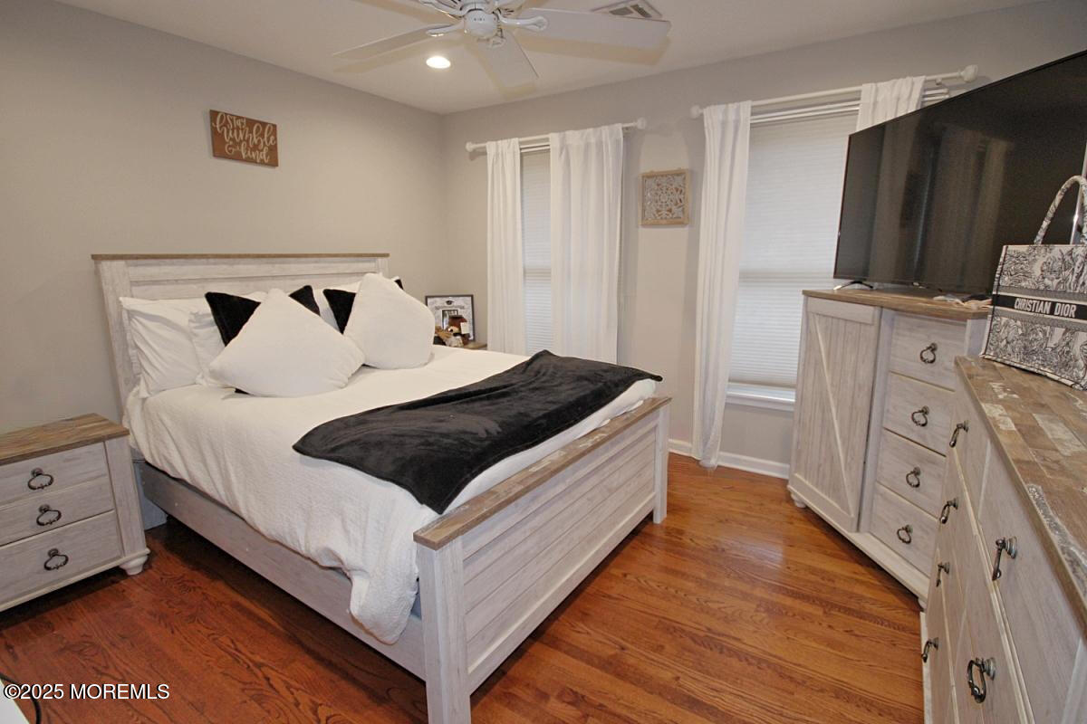 323 Freehold Englishtown Road