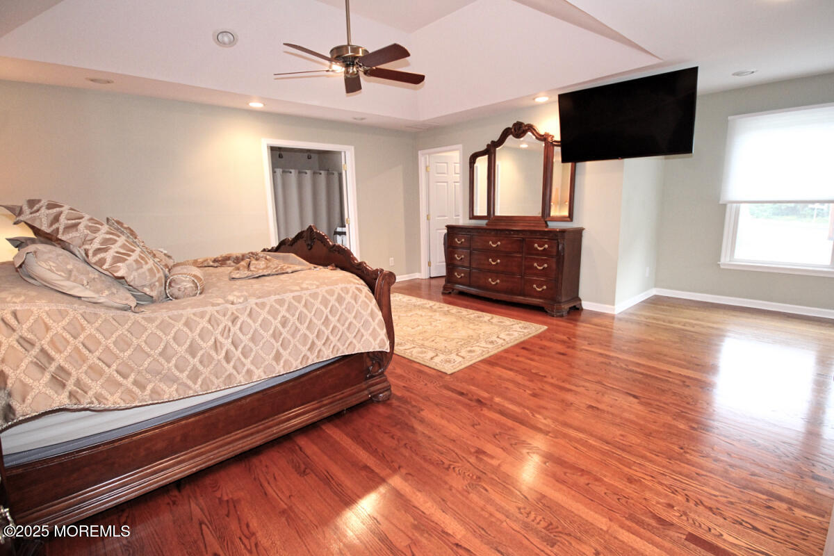 323 Freehold Englishtown Road