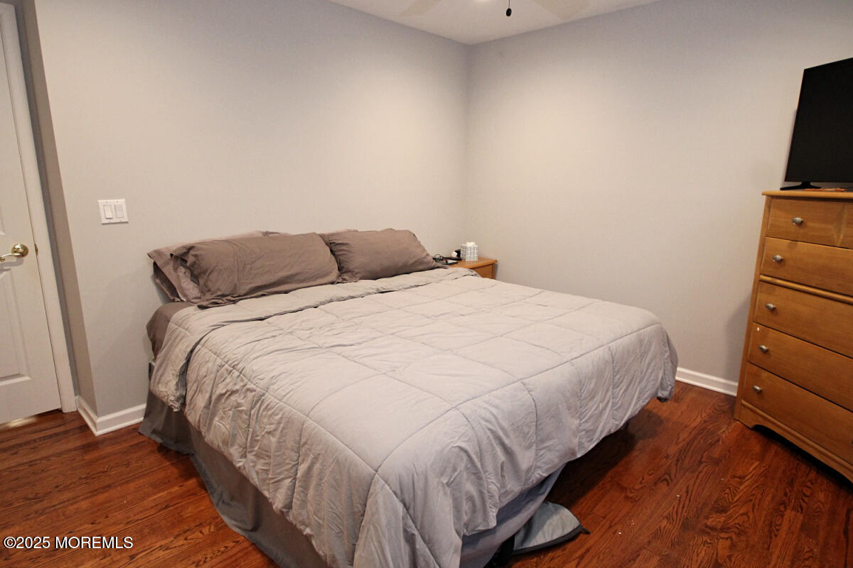 323 Freehold Englishtown Road