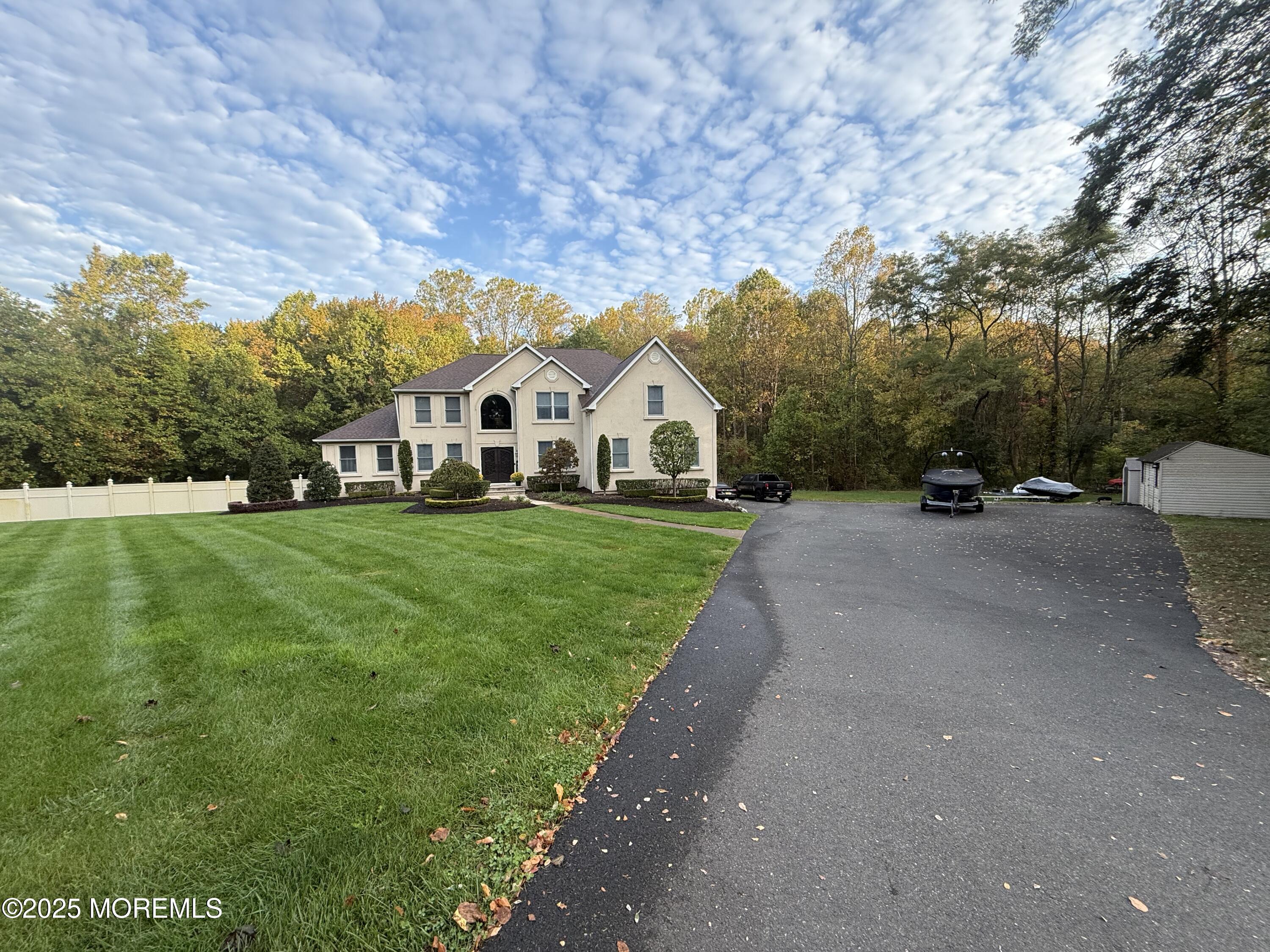 323 Freehold Englishtown Road