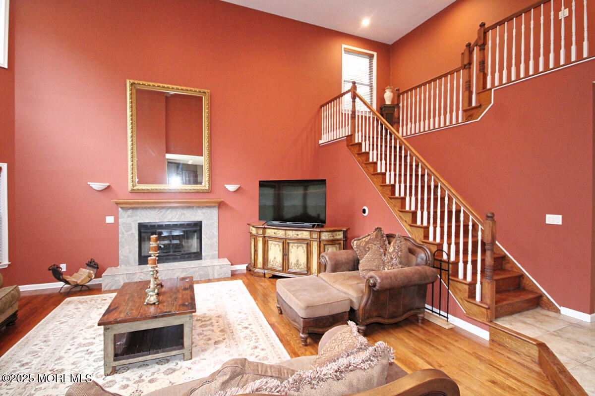 323 Freehold Englishtown Road