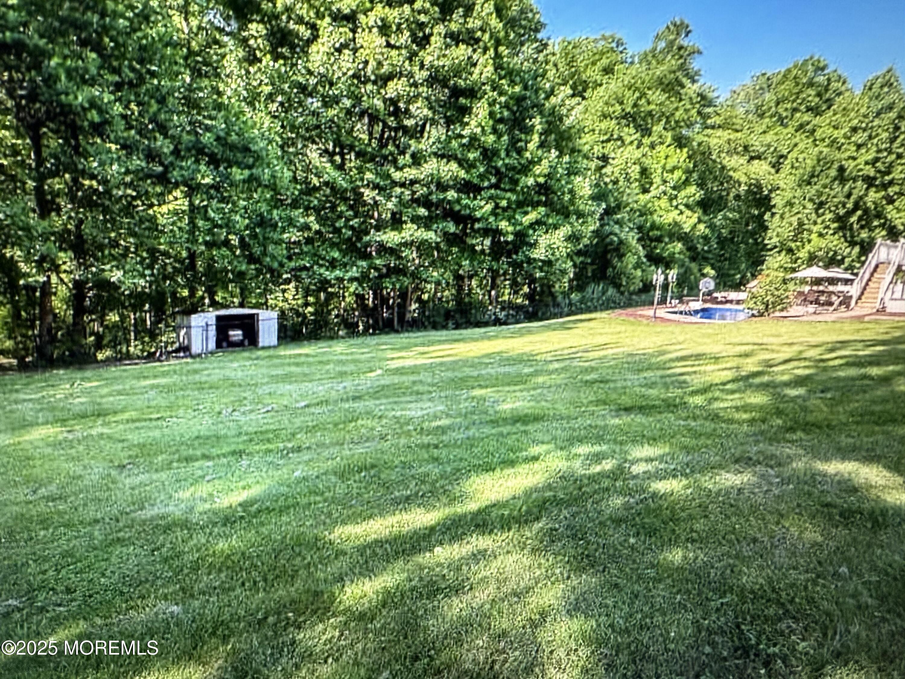 323 Freehold Englishtown Road