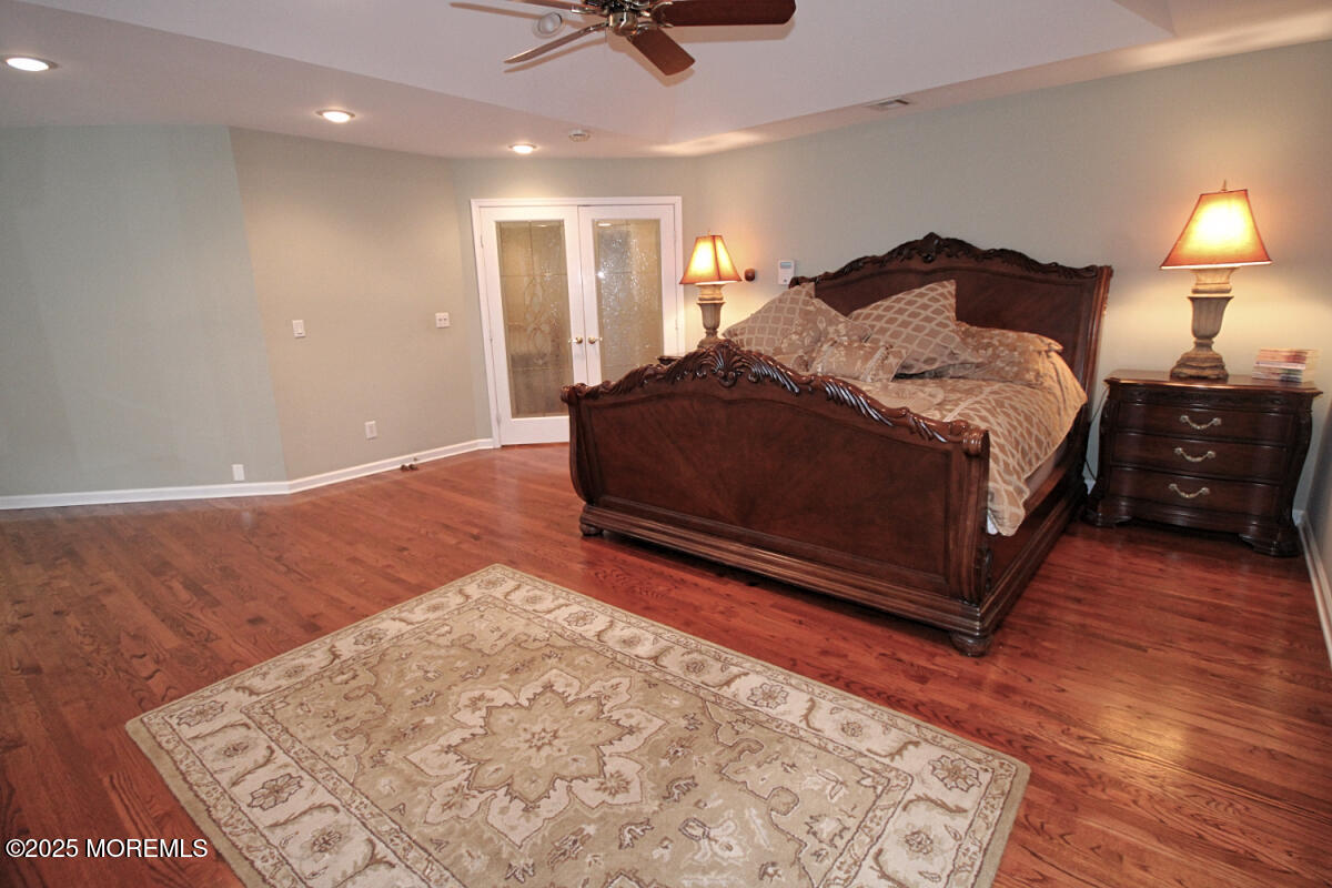 323 Freehold Englishtown Road