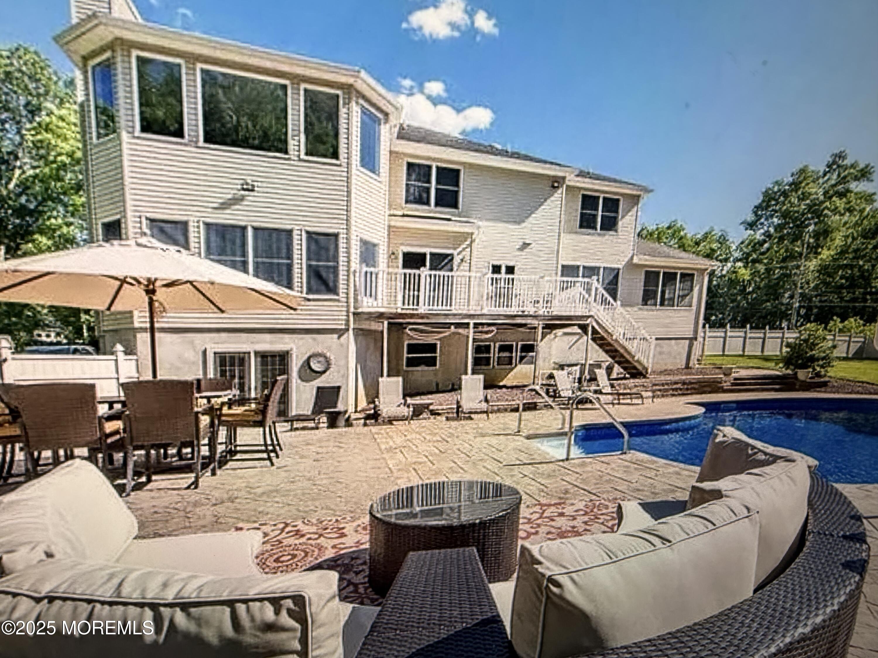 323 Freehold Englishtown Road