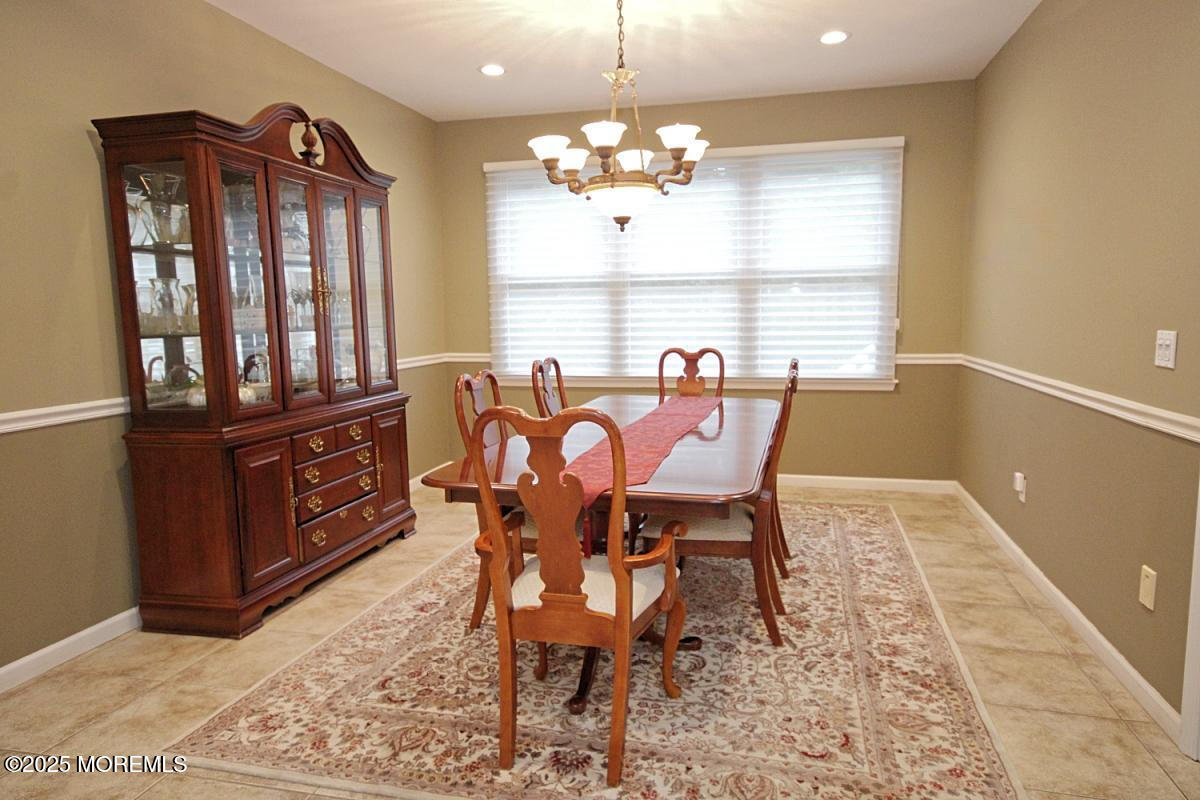 323 Freehold Englishtown Road