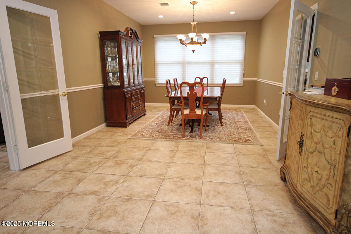 323 Freehold Englishtown Road