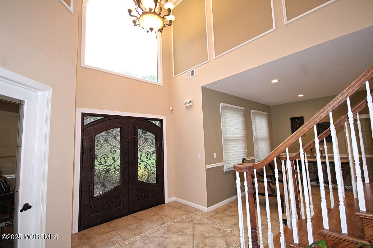 323 Freehold Englishtown Road