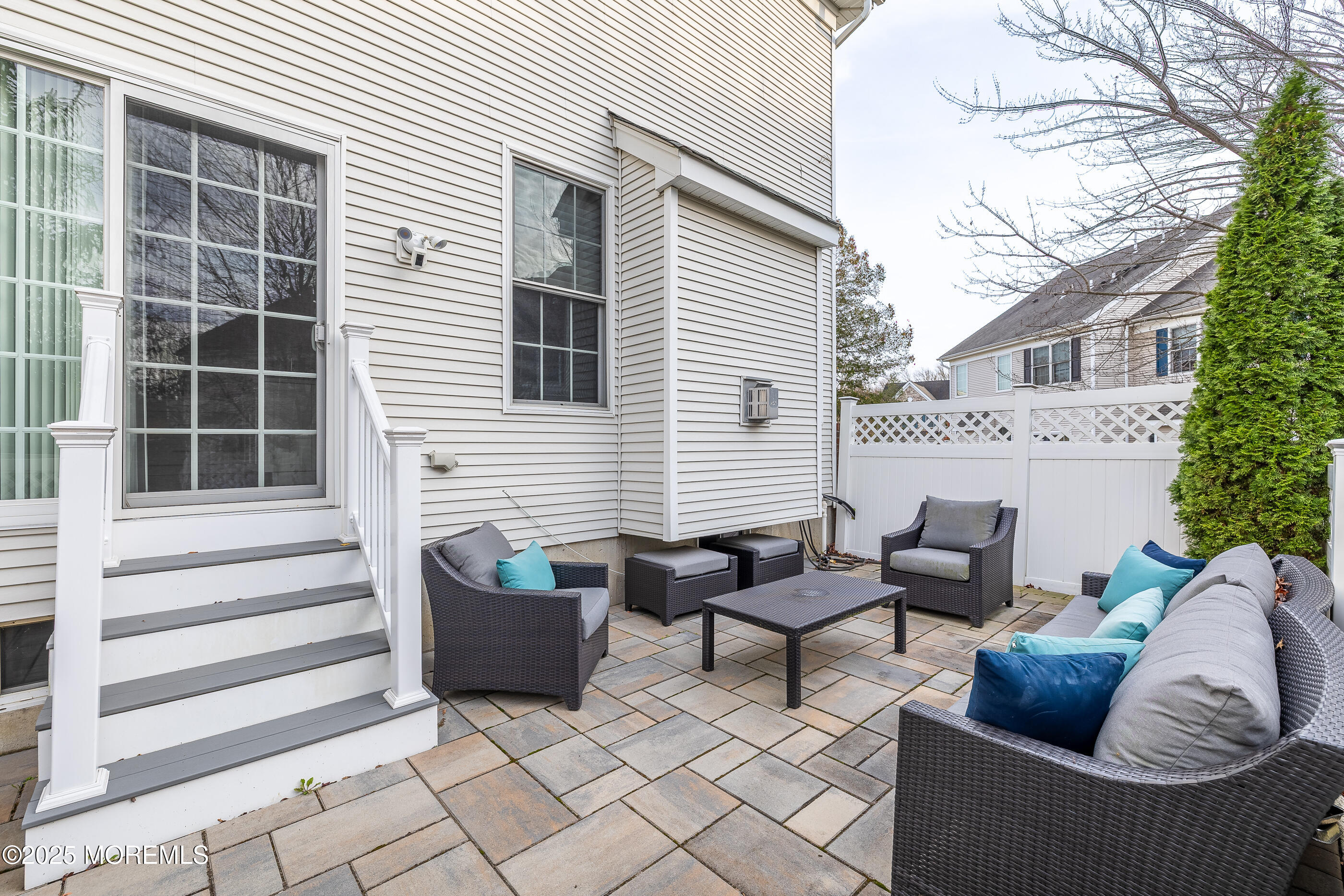 216 Deepwater Circle