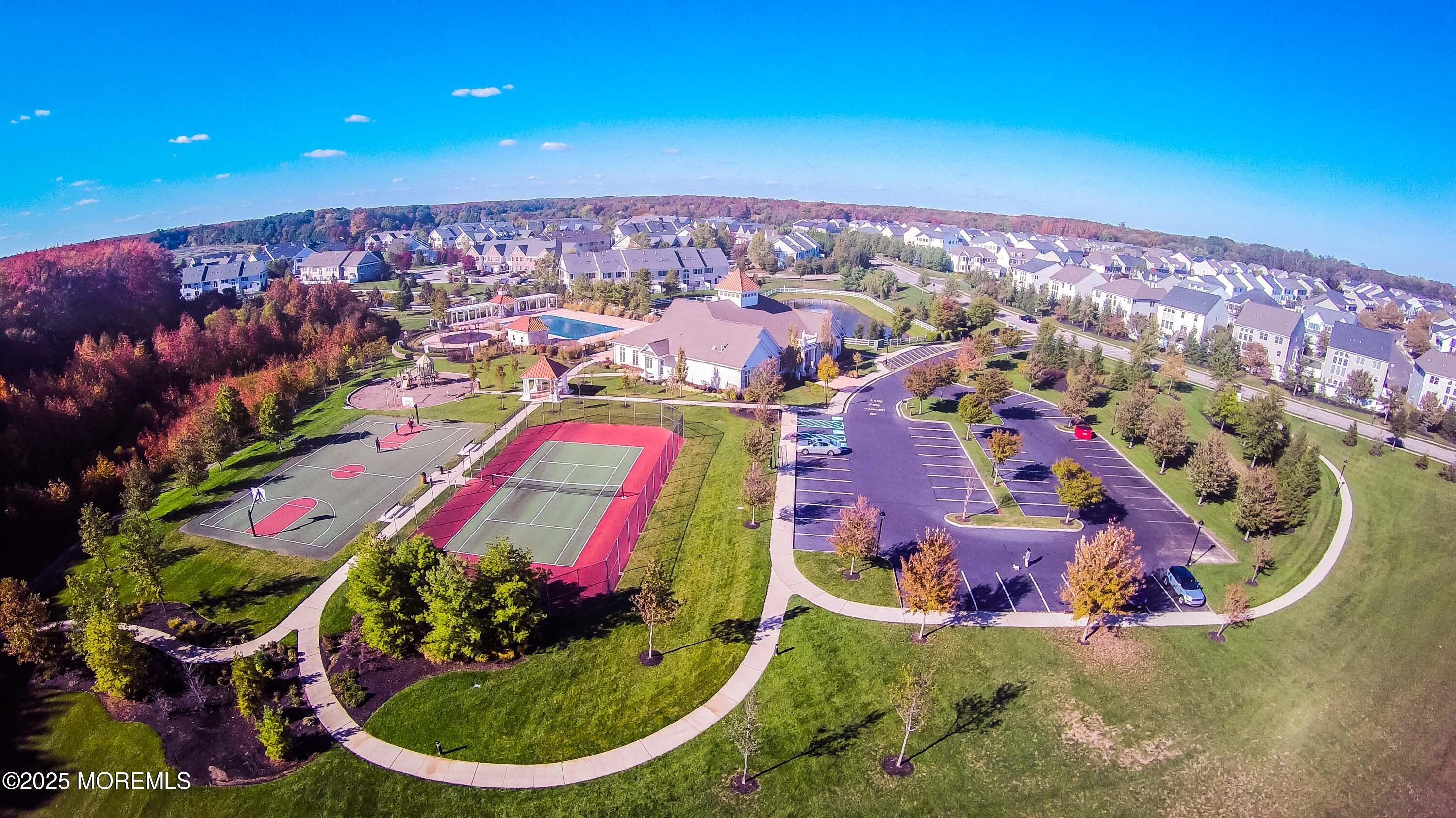 216 Deepwater Circle