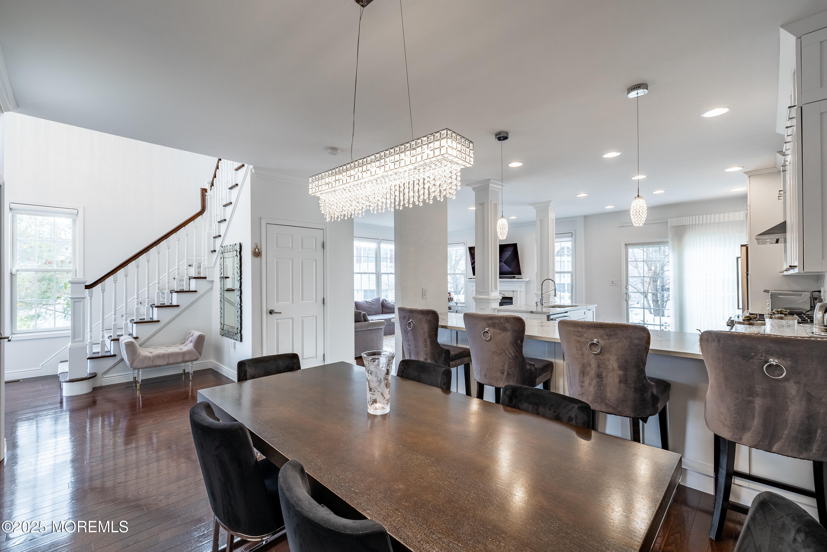 216 Deepwater Circle