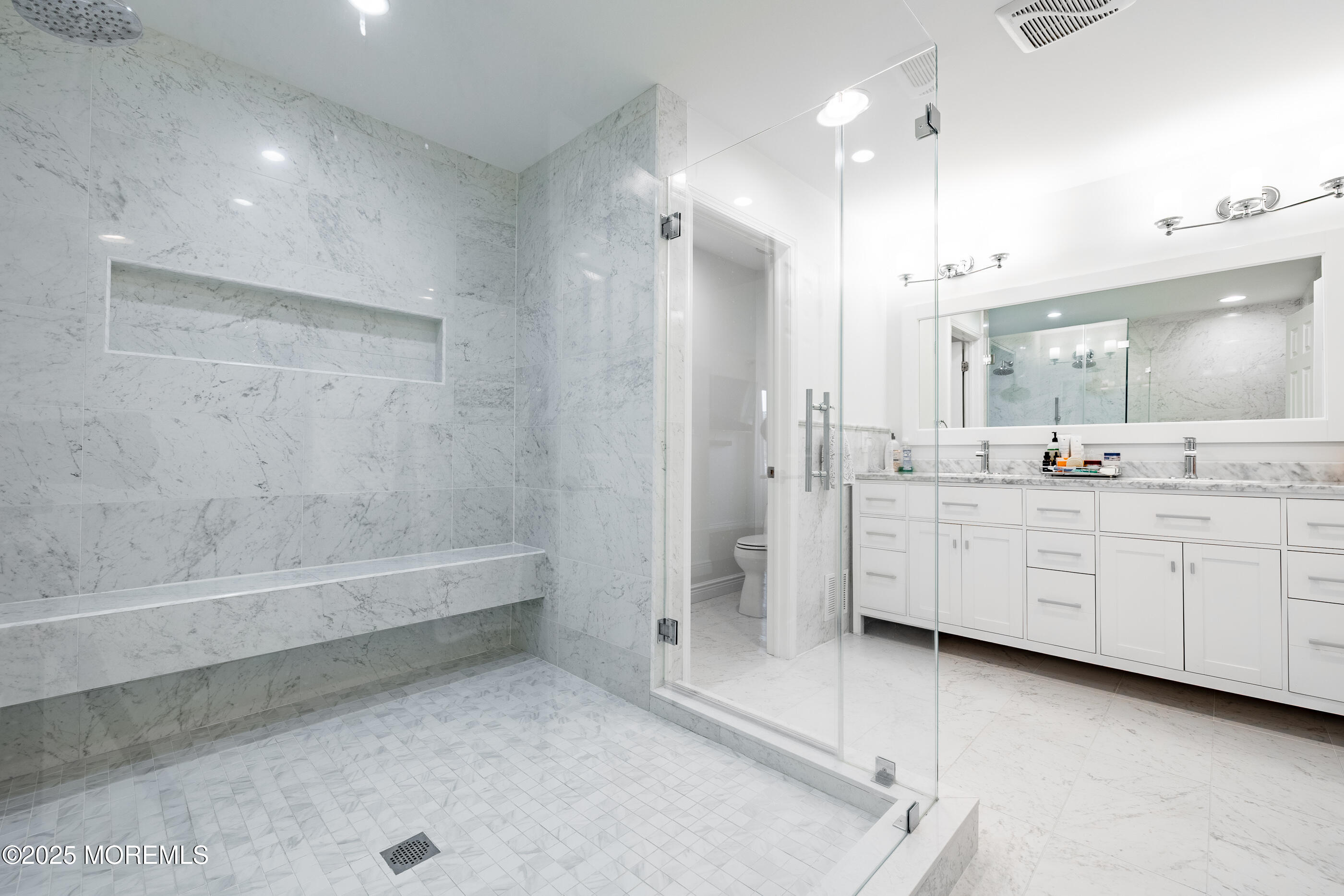 216 Deepwater Circle