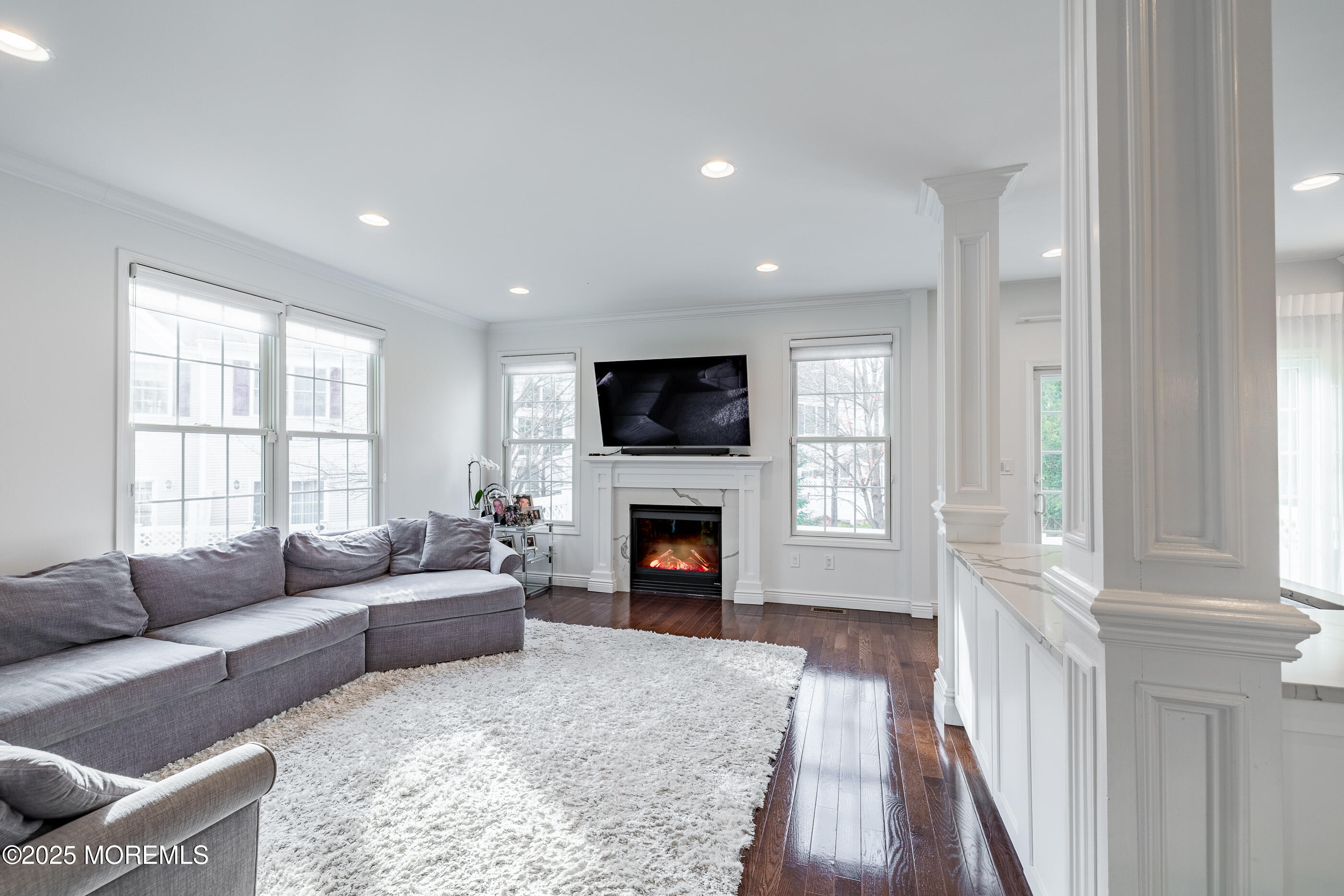 216 Deepwater Circle