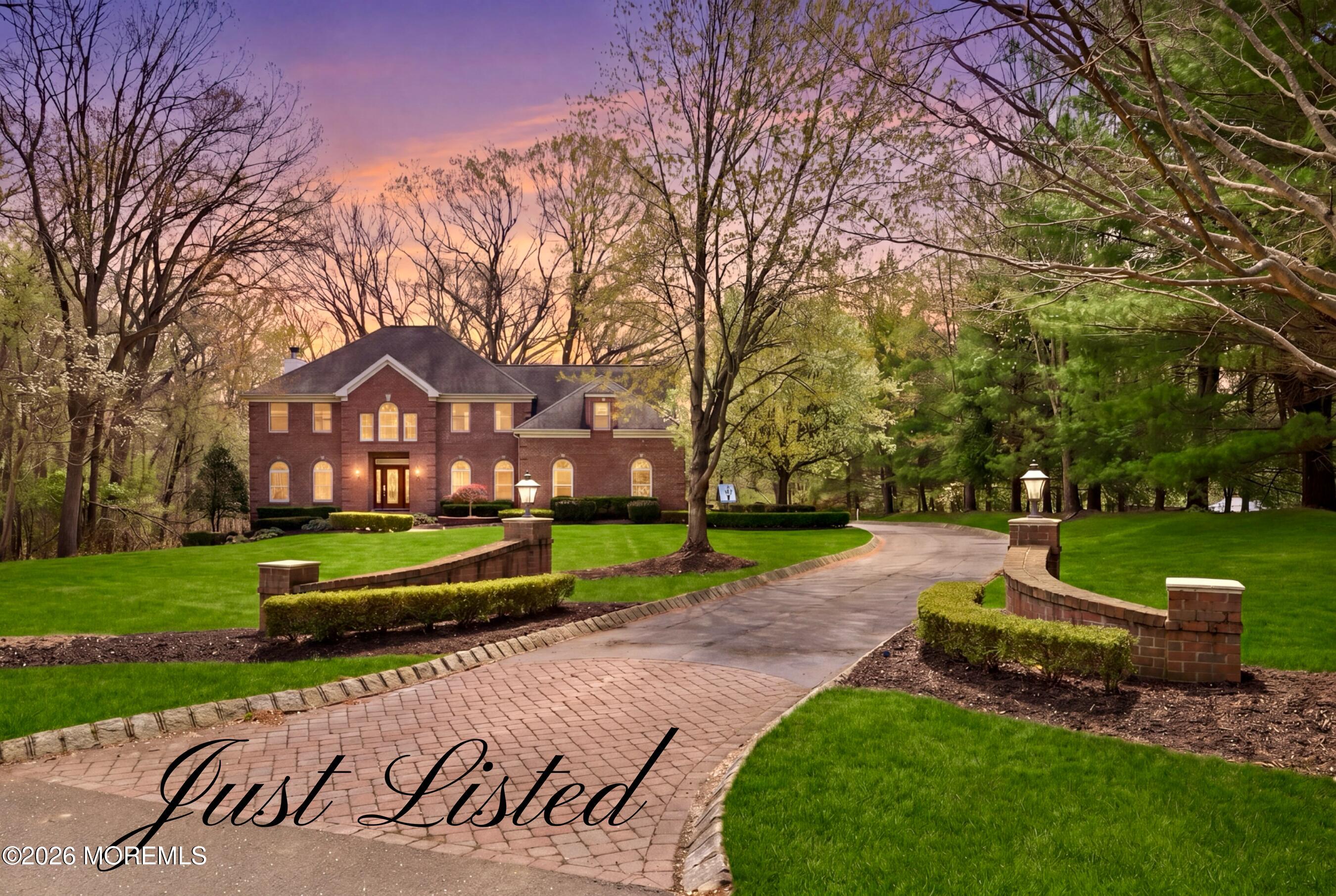 5 Maple Knoll Lane