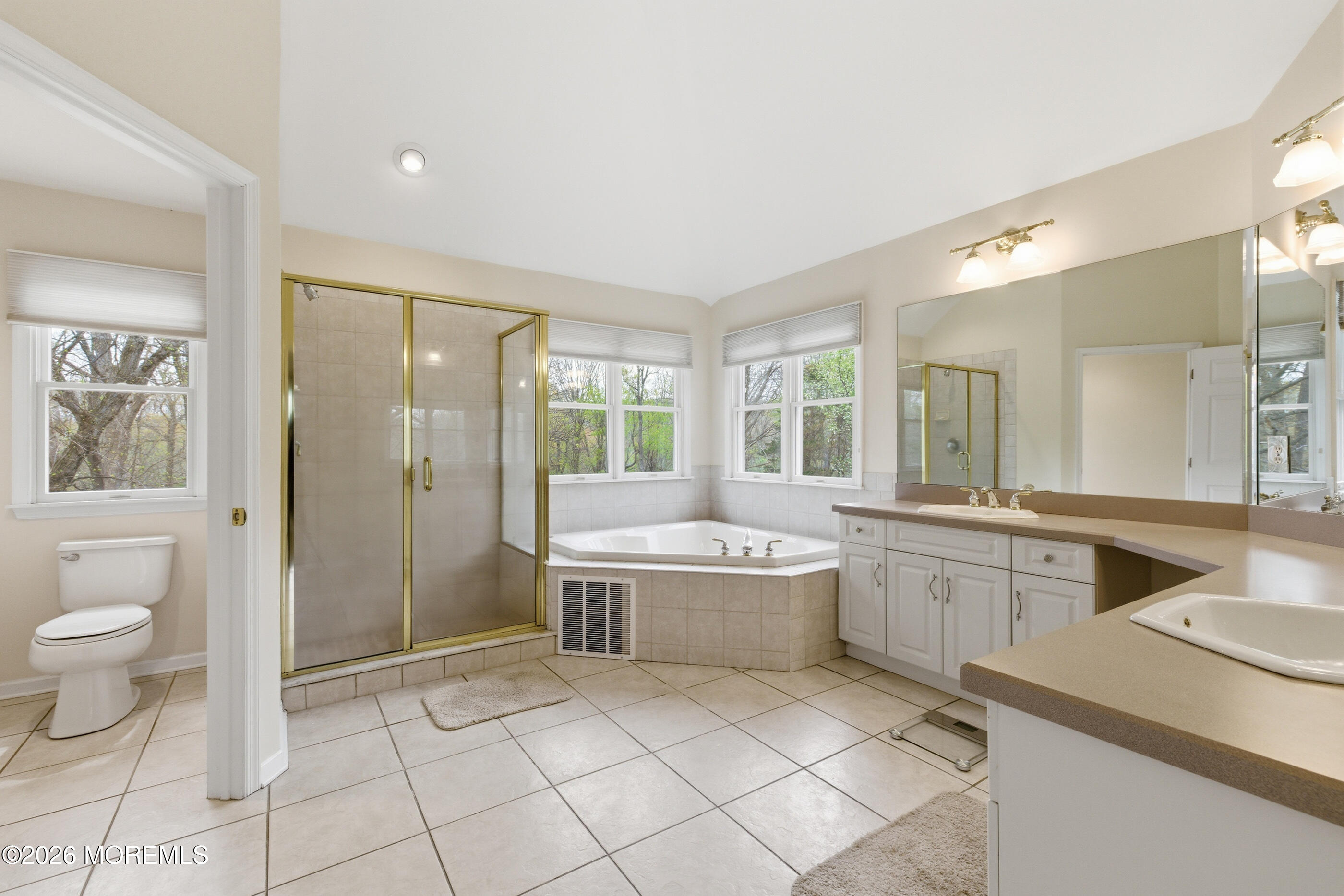 5 Maple Knoll Lane