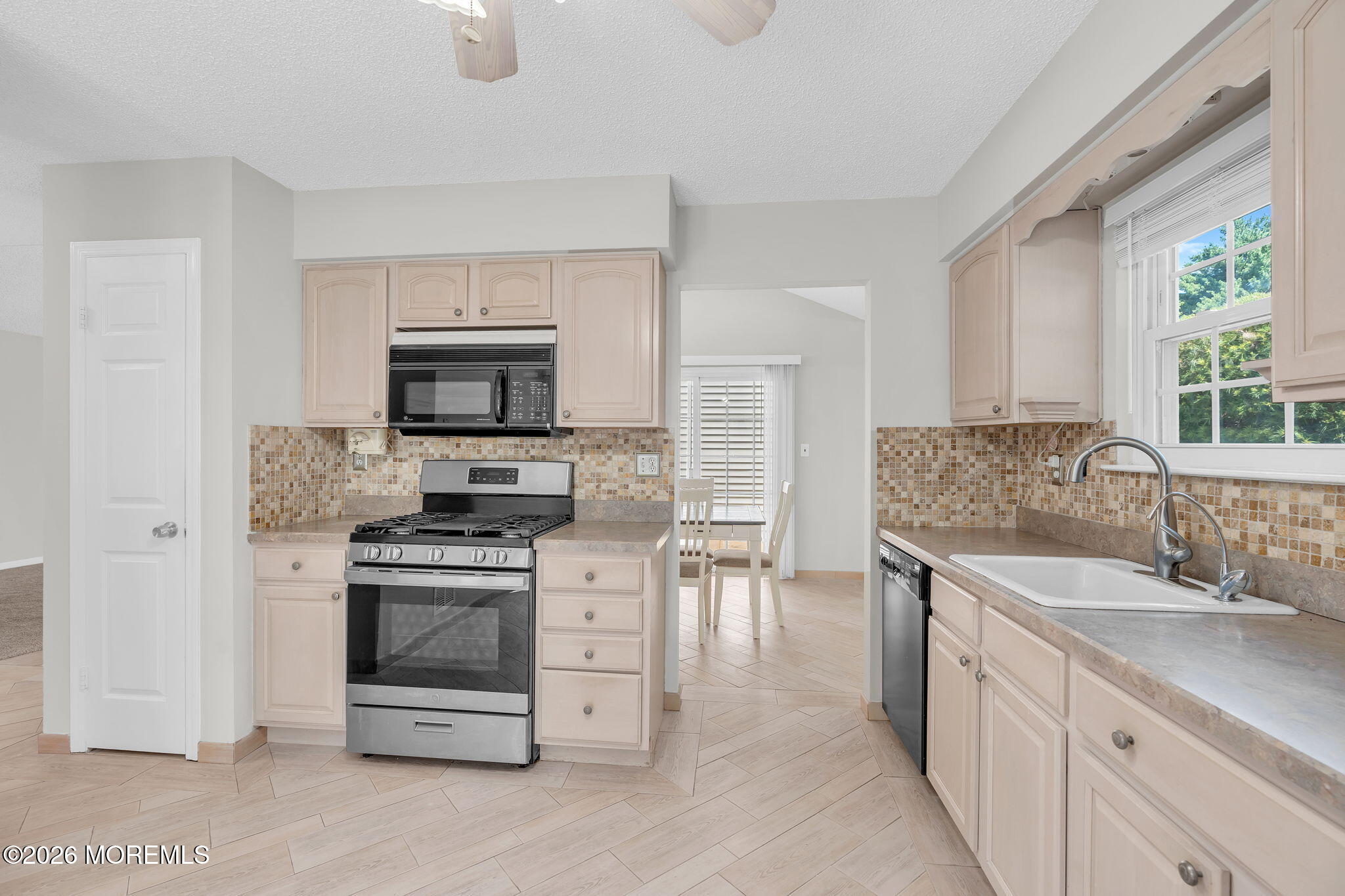 7 Petunia Place