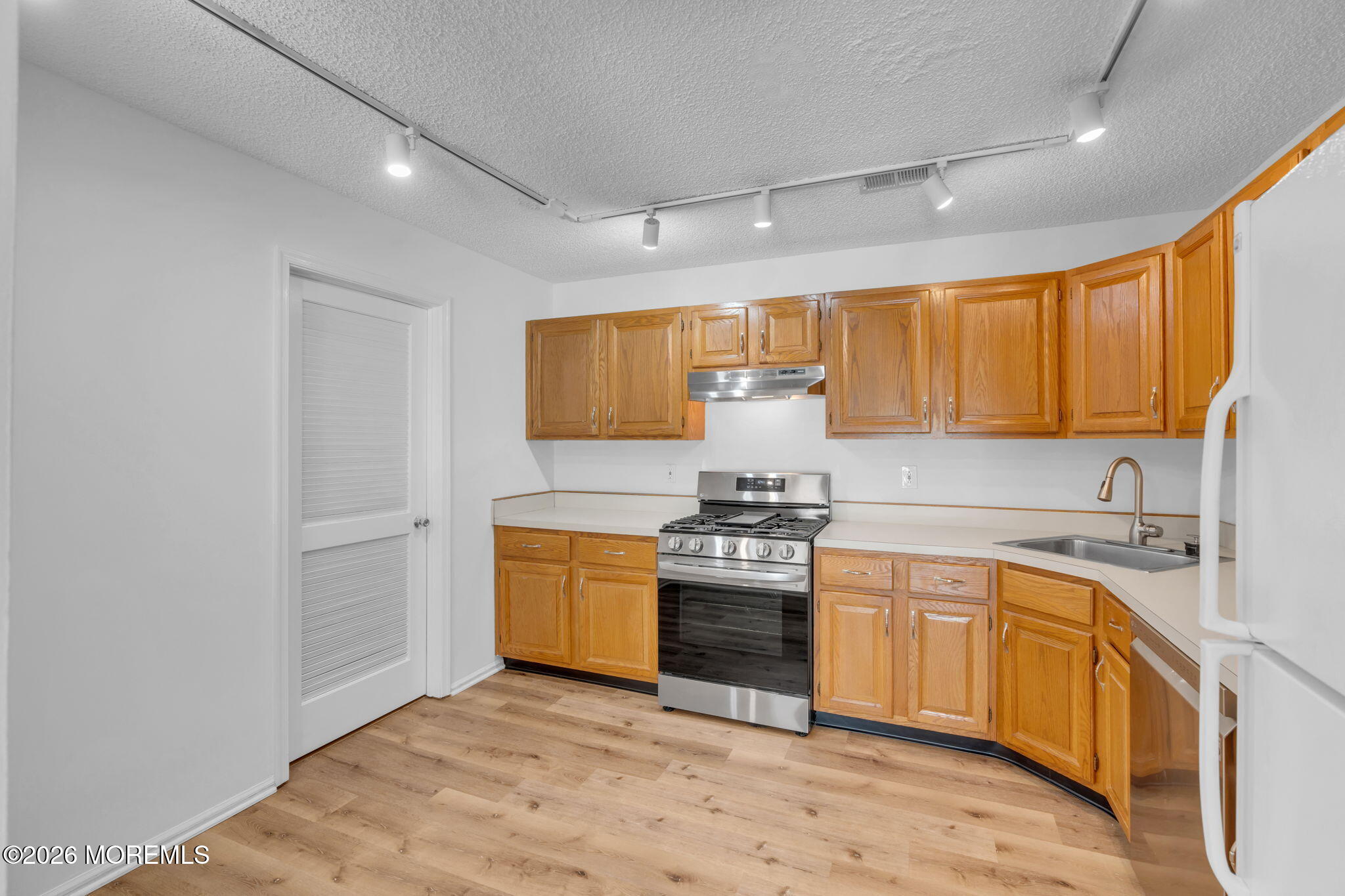 6 Tulip Lane