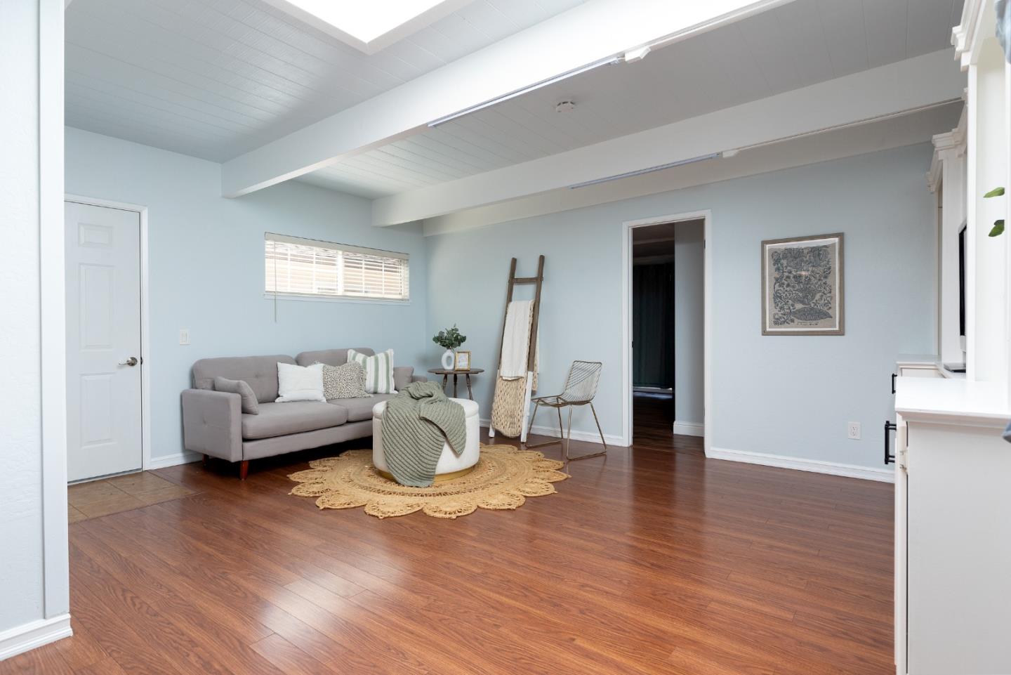 426 Casanova AVE