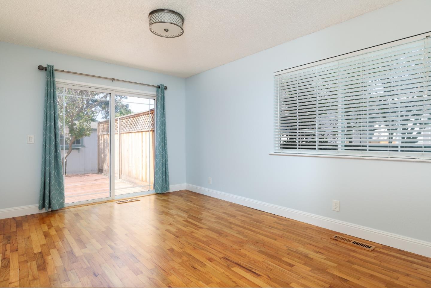 426 Casanova AVE