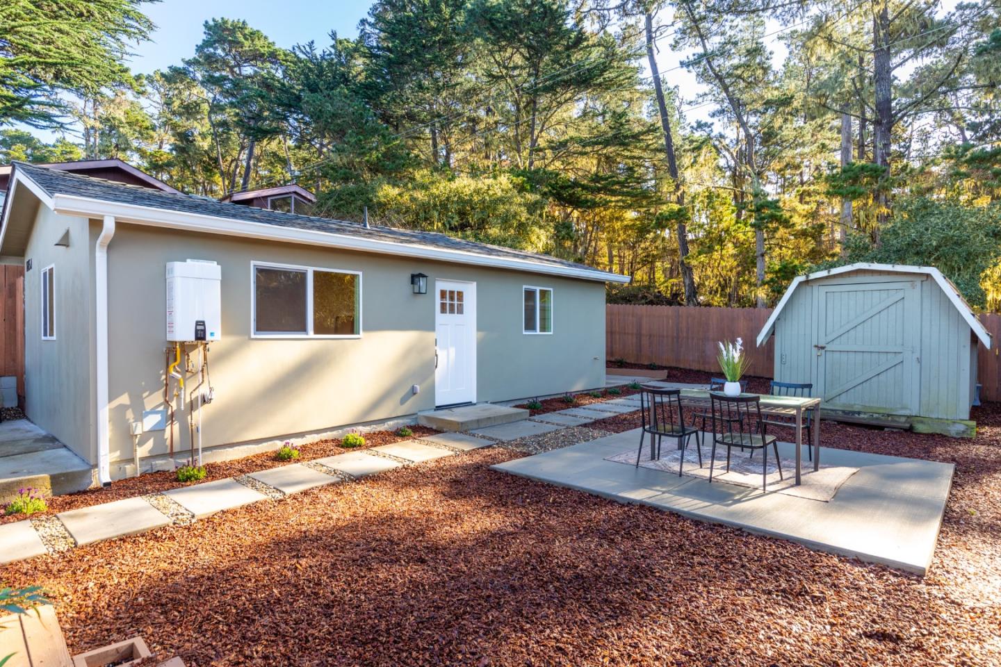 1265-1265A Buena Vista AVE