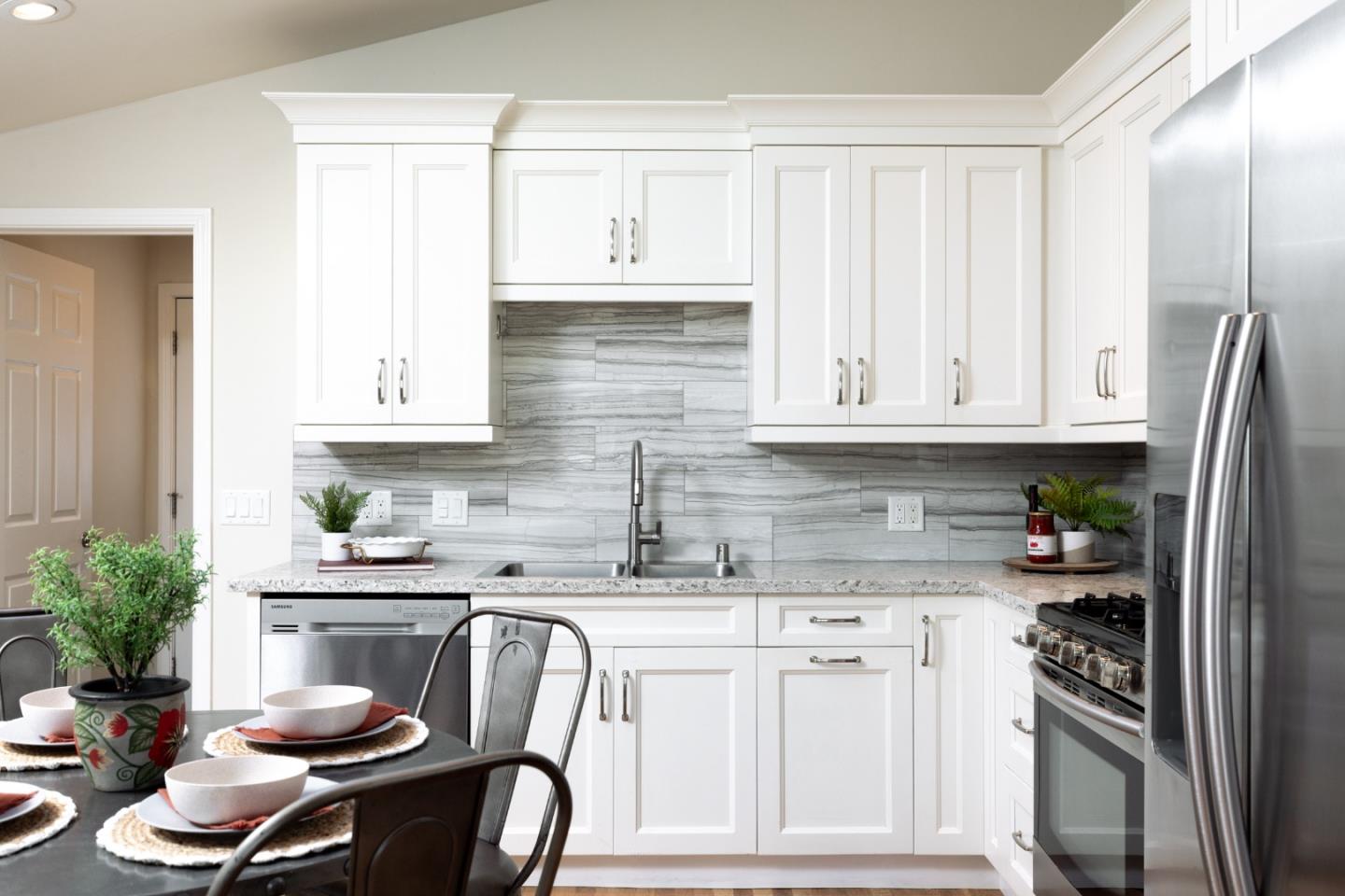 1265-1265A Buena Vista AVE